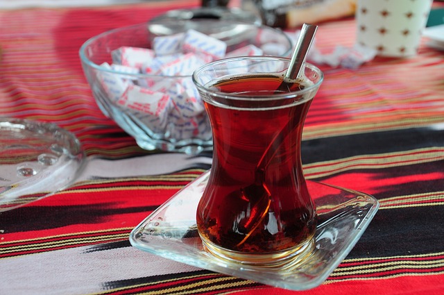 Příprava Tureckého Čaje: Základy Tradičního Nápoje