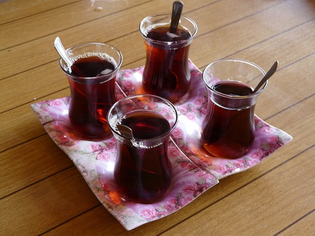 Skleničky na Turecký Čaj: Kde je Koupit a Jak Používat